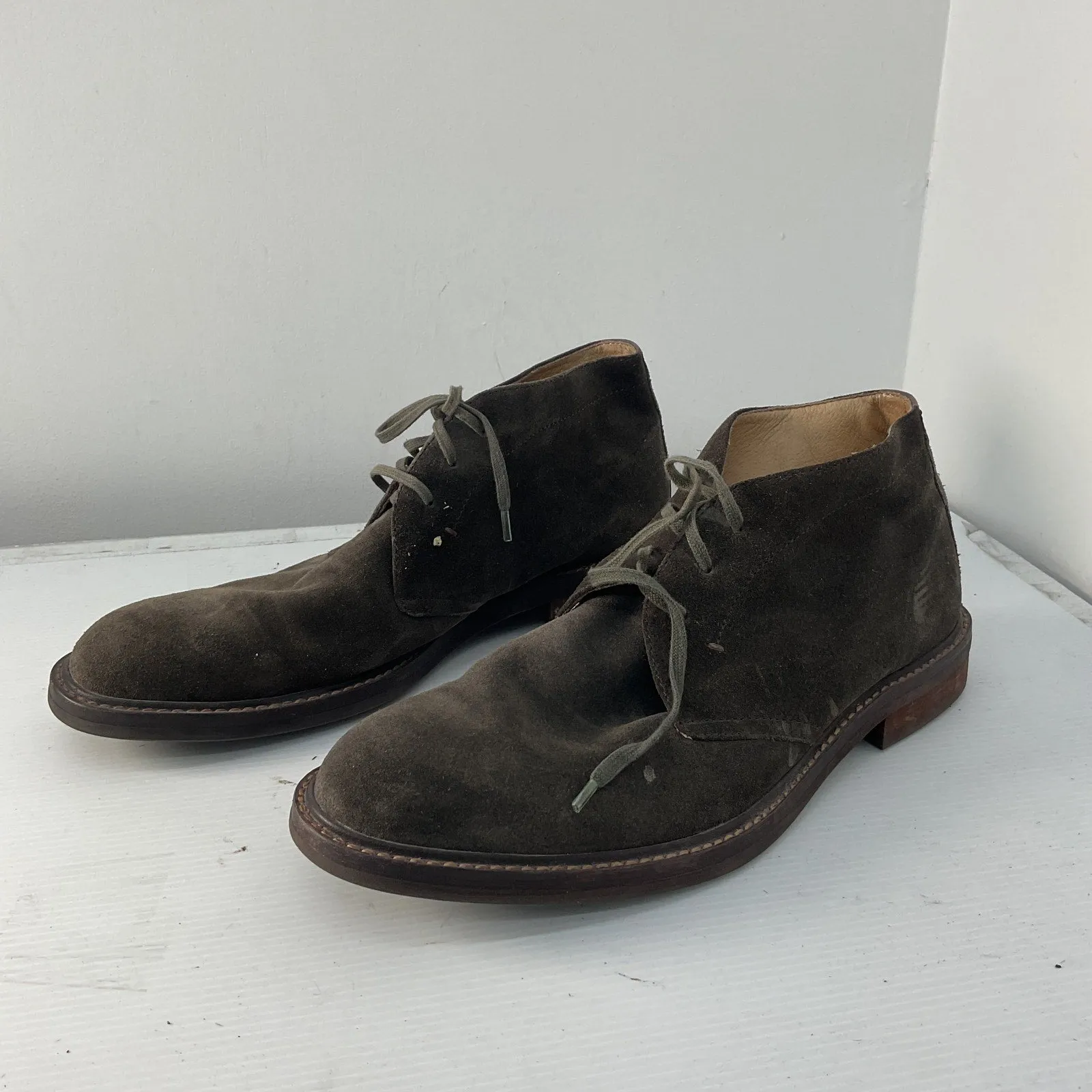 1901 Men's Brown Suede Chukka Boots Size 10 - Preowned