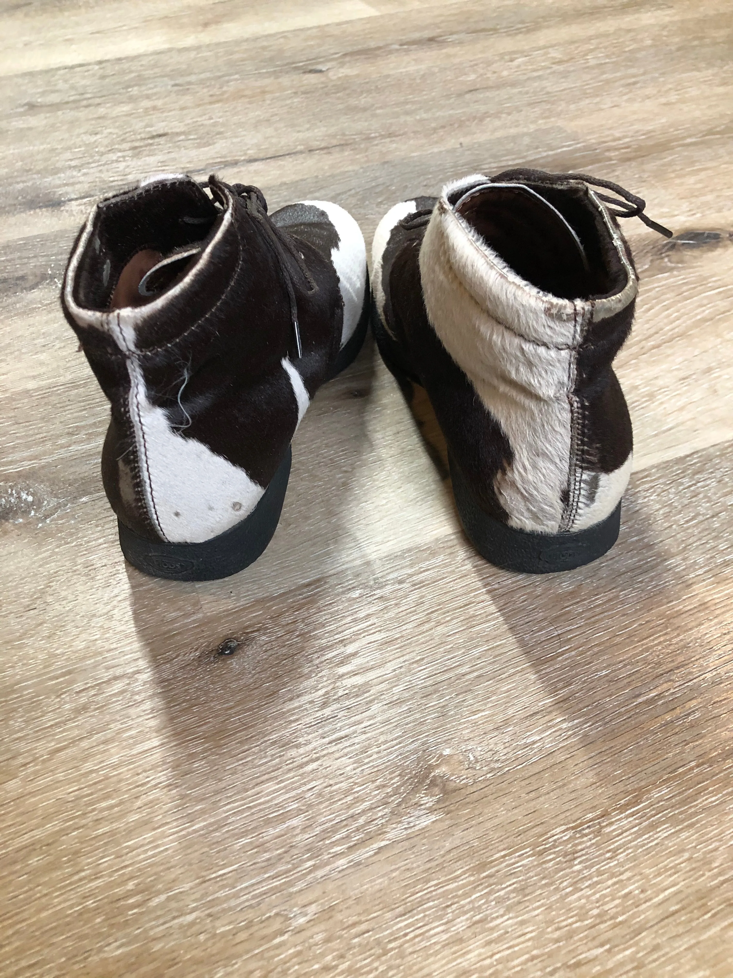 Barrington Vintage JP Tod’s Cowhide Chukka Boots, Made in Italy, US 7.5 Womens/ EUR 38 BARRINGTON