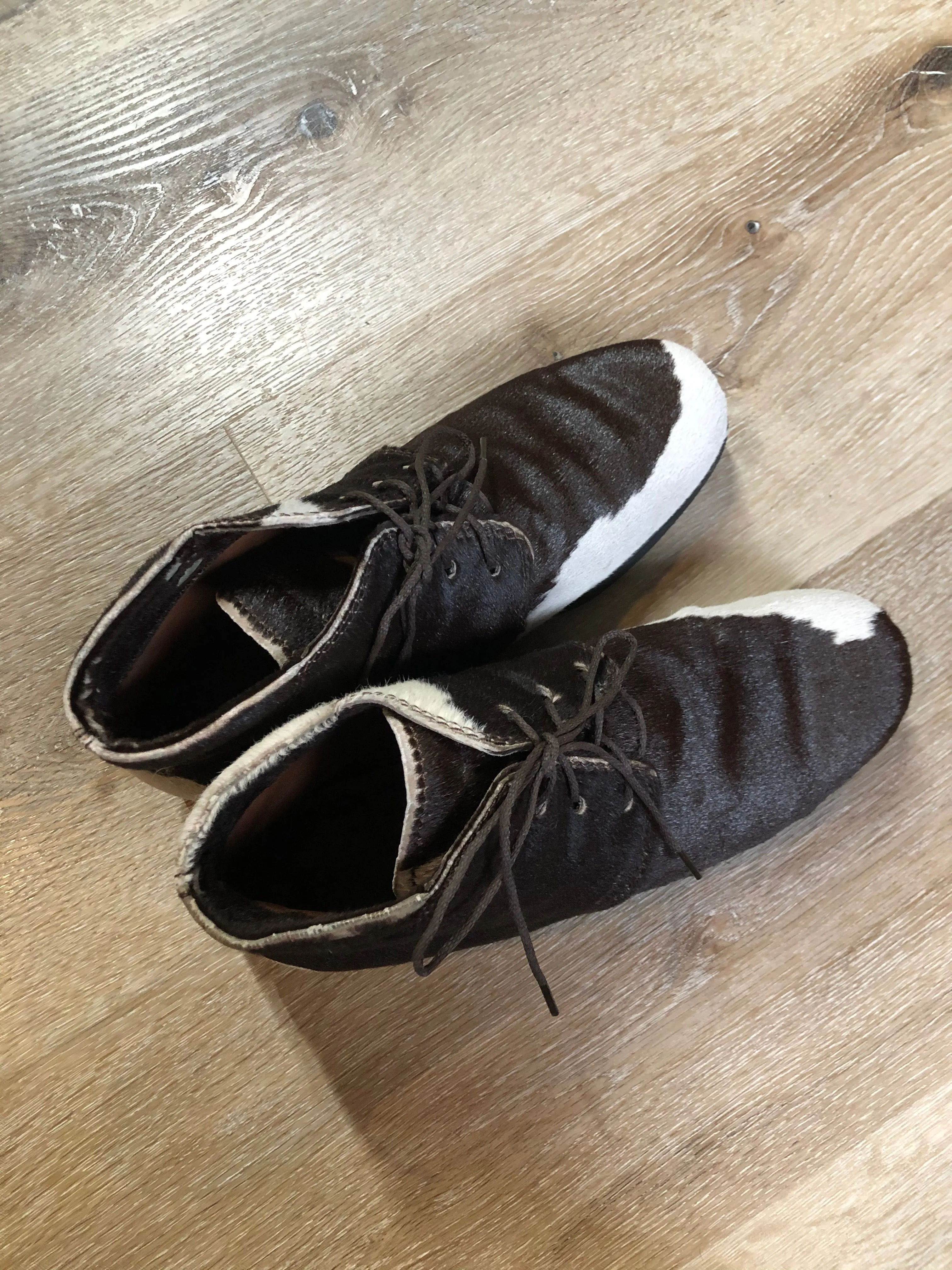 Barrington Vintage JP Tod’s Cowhide Chukka Boots, Made in Italy, US 7.5 Womens/ EUR 38 BARRINGTON