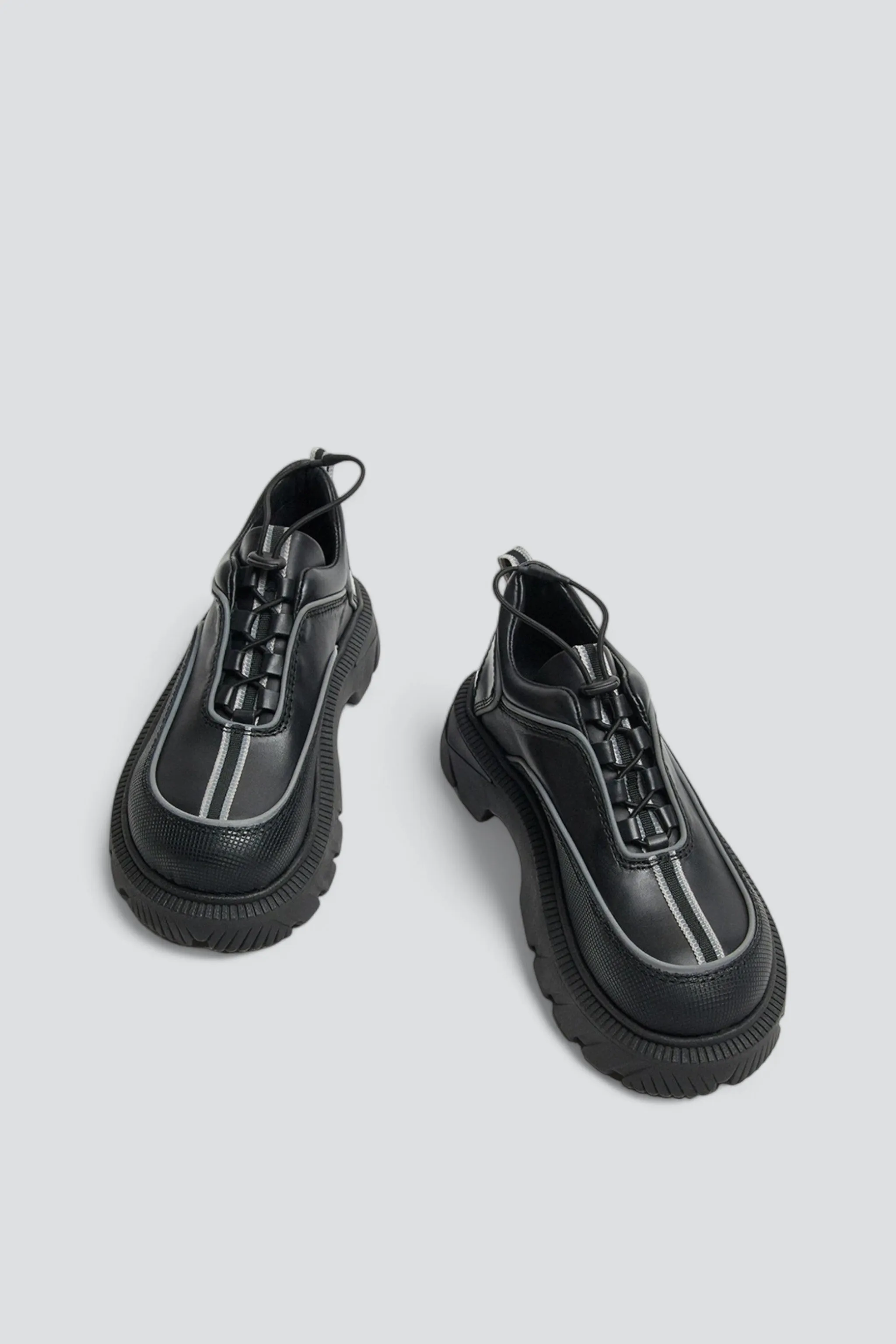 Black Valle Brogues
