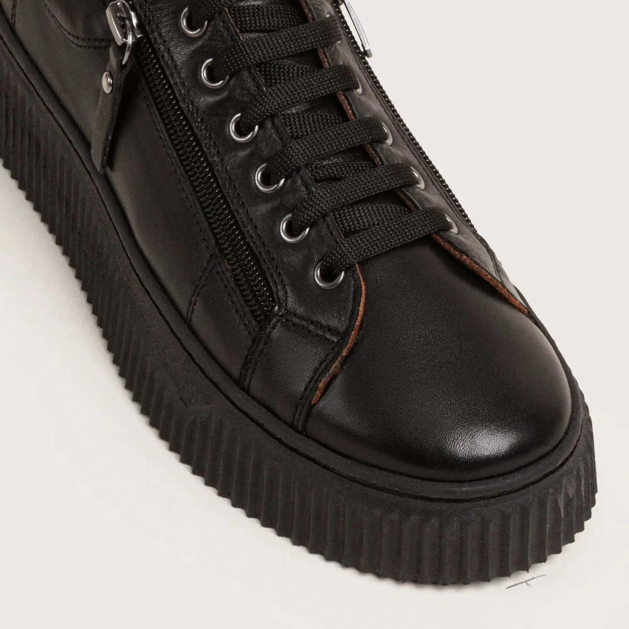 Empire -Black