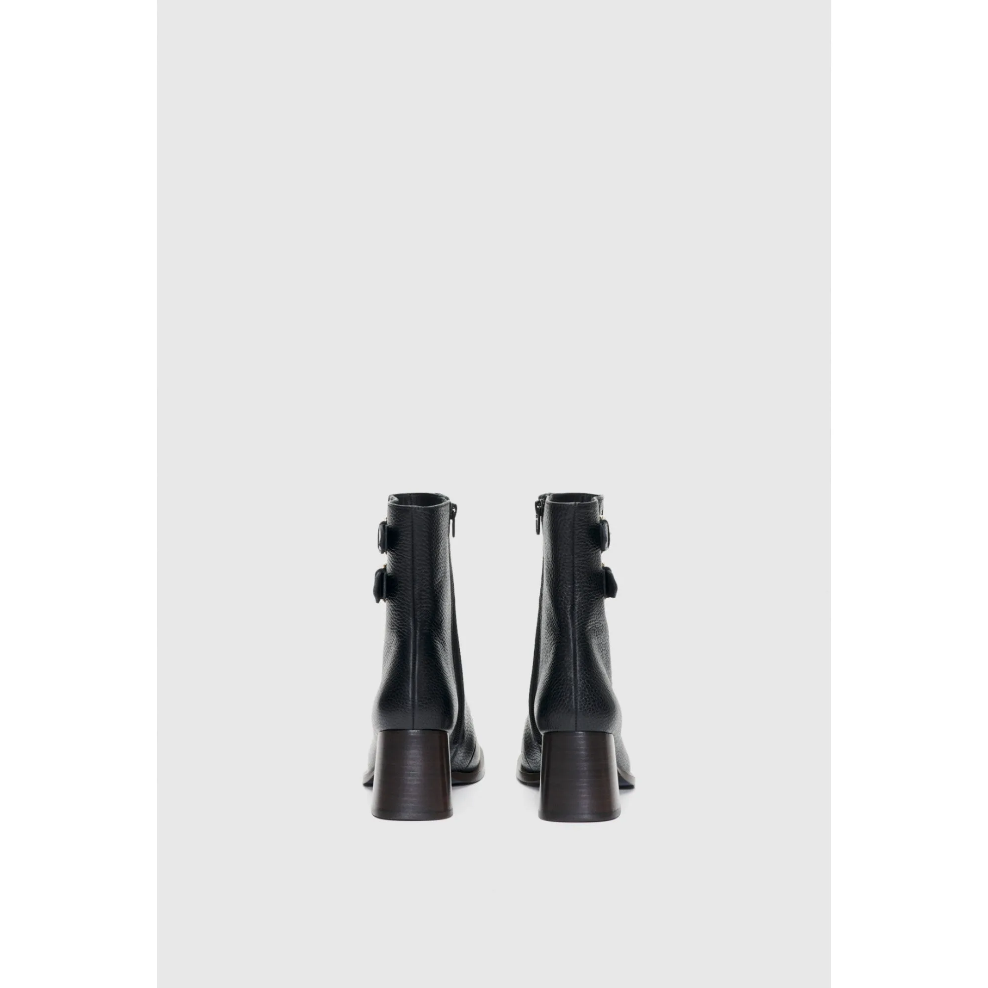 Women Heeled Boots - Black